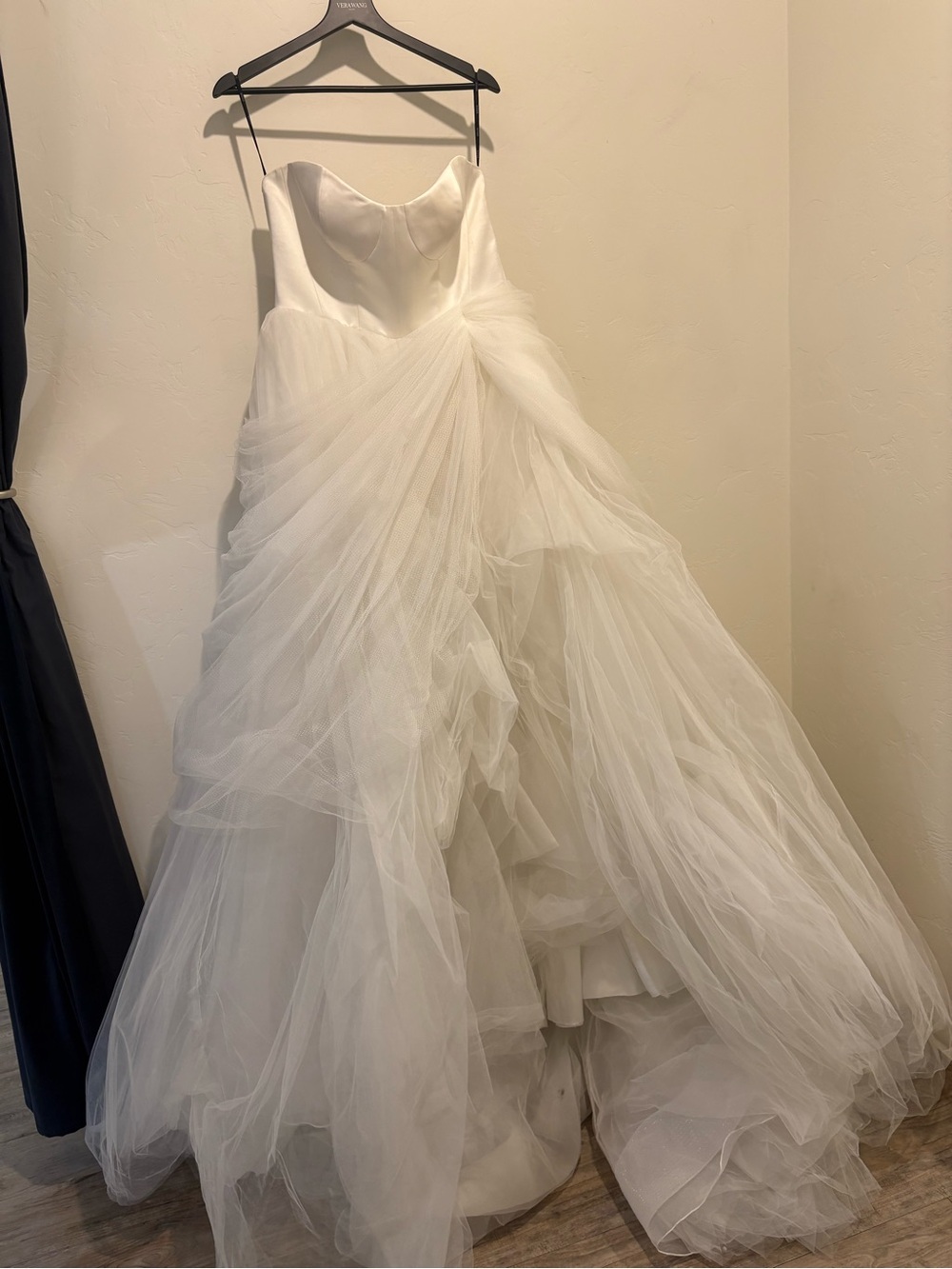 Vera Wang Bride ‘Ken-Maely’ Gown